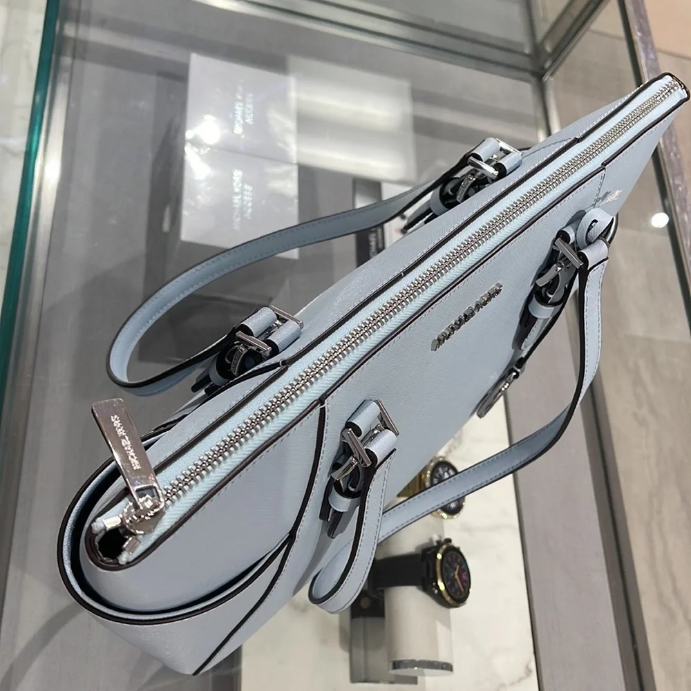 MICHAEL KORS Charlotte Large Leather Top-Zip Tote
Vista Blue
NWT - Picture 9 of 16